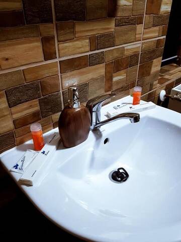 Фотографии Фермерские дома Pensiunea GuestHouse г. Stăneşti (Румыния) №4 Фото Фермерские дома Pensiunea GuestHouse г. Stăneşti 4